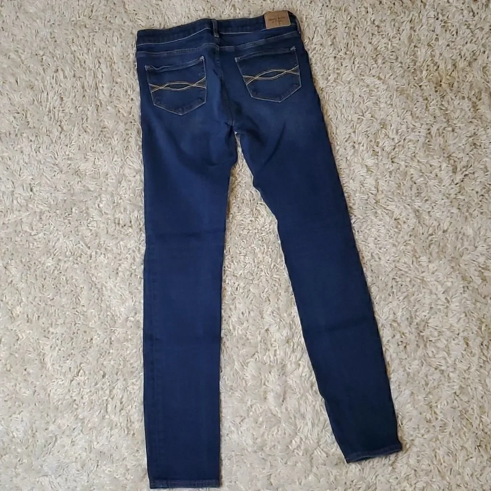 ABERCROMBIE & FITCH Super Skinny Jeans